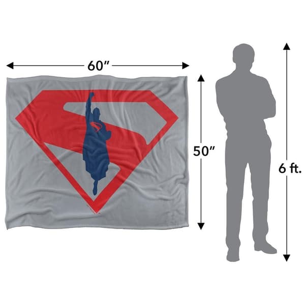 Superman 2025 Flight Soft Touch Logo Blanket