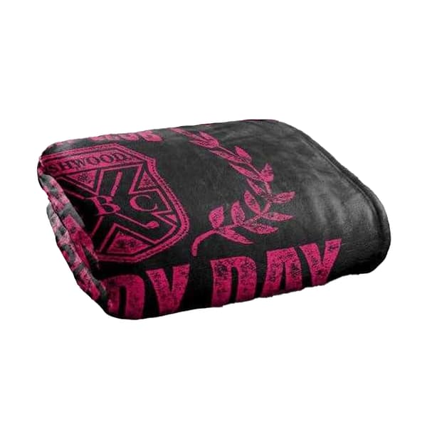 Caddyshack Caddy Day Crest Blanket