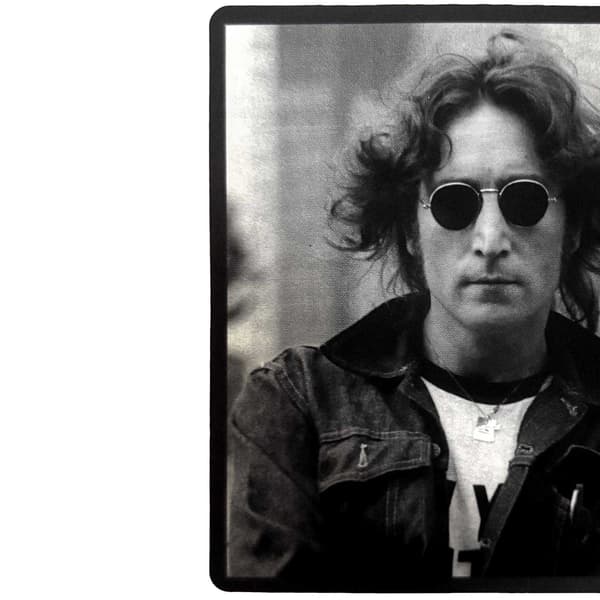 John Lennon NYC Close Up -tarra