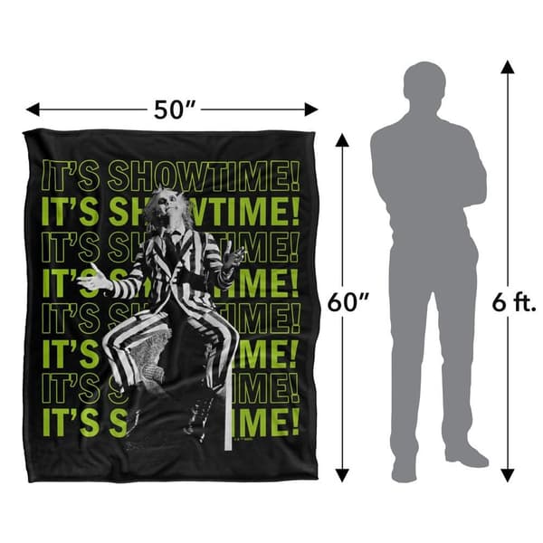 Beetlejuice It´s Showtime Text Repeat Soft Touch Blanket