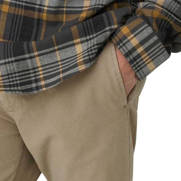 Only Chinos i enfärgad design för män