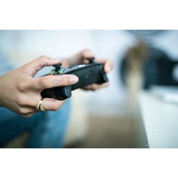 Carbon Black Wireless Xbox Controller