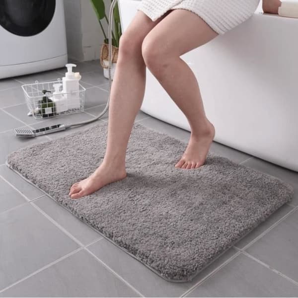Grå badematte 45 x 70 cm - Absorberende sklisikker badematte - Myk rektangulær dørmatte