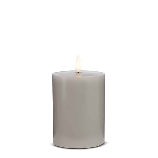 LED Stearinlys - 1 stk. - ø7,5 x 12,5 cm - m/3D flamme - (flere farver)