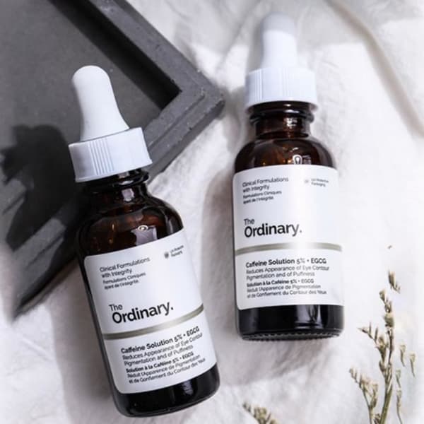 The Ordinary Sérum Caffeine Solution Essence 5 % + EGCG silmänhoitoon