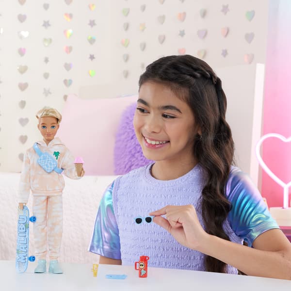 Barbie Dream Besties Ken -Docka