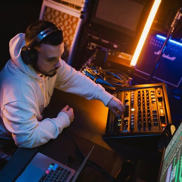 Sennheiser HD 480 Pro Plus studiohörlurar