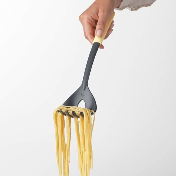 SERVISPAGHETTI MED PORTIONERARE