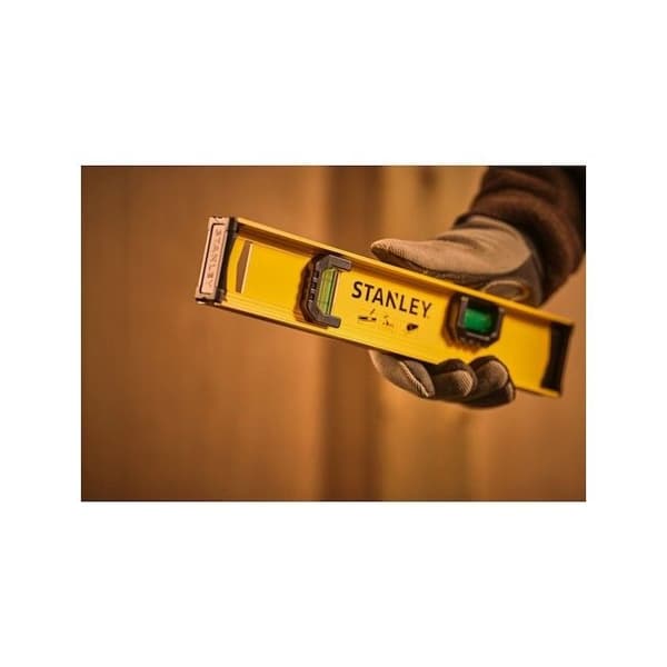 Niveau profilé foamcast STANLEY 0-42-072 - 30 cm