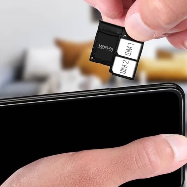 Kortfack - Samsung - Galaxy A20e - 2x Nano SIM - Micro SD - Svart