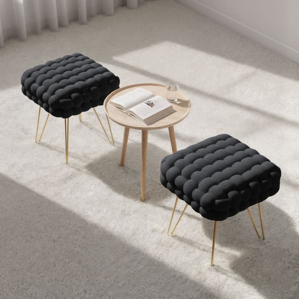Akord Sittpuff Dotty Med Guldfärgade Ben Svart