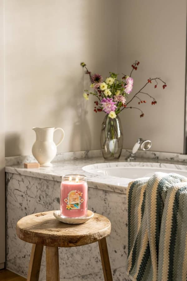 Yankee Candle Capri Glow Large