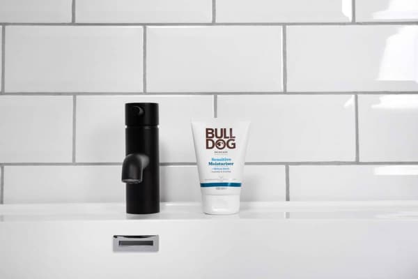 Bulldog Sensitive Moisturiser 100ml