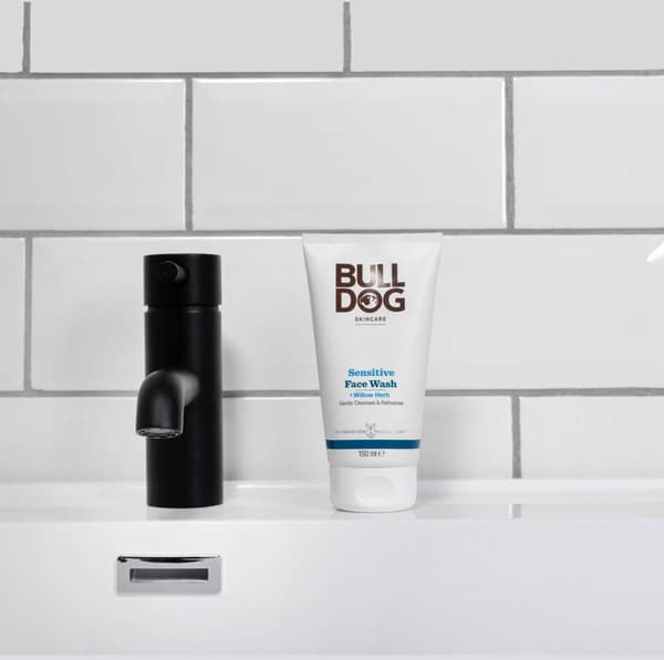 Bulldog Sensitive Face Wash 150ml