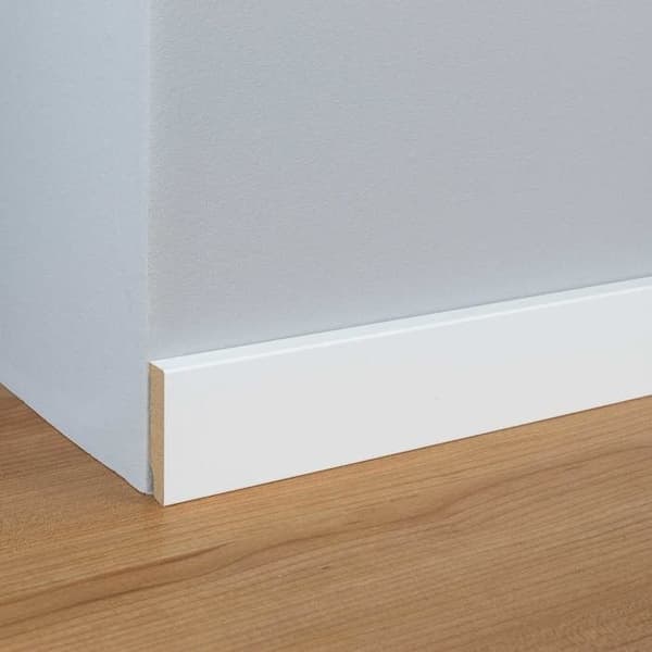 PROVISTON Modern Sockelskiva 13 x 58 x 2400 mm i Medium (MDF) Matt Vitlackerad