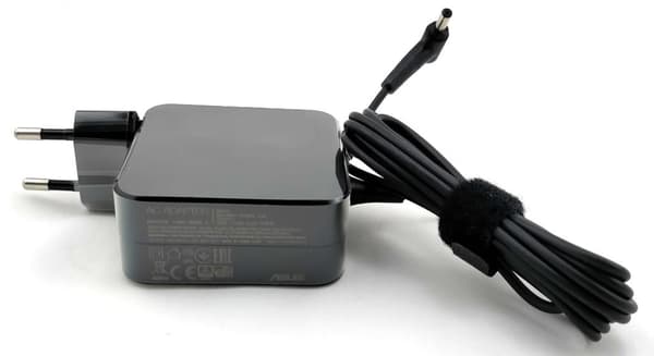 Asus Adapter 65W 19V 2-stifts Svart 4PHI EU-typ