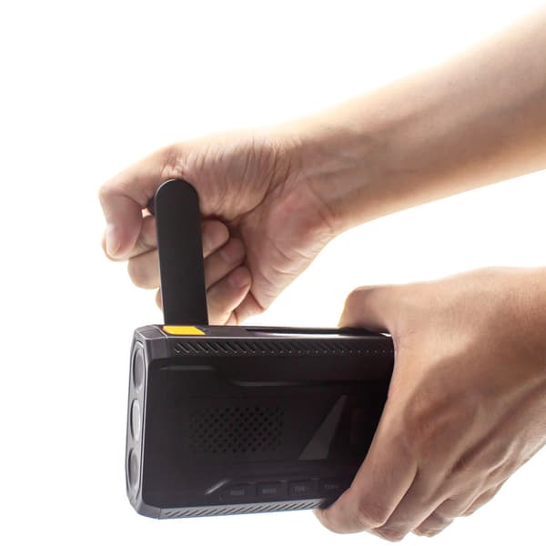 Bluetooth-digitaaliradio Bluetooth-yhteydellä