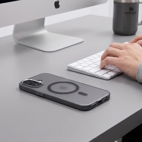 Tech-Protect Mobilcover Til iPhone 17 Magsafe Magzero - Mat Sort