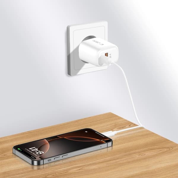 Tech-Protect Väggladdare Adapter USB-A/USB-C 30W - Vit
