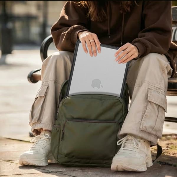 Tech-Protect Cover til Macbook Neo 13\" (2026) Velar - Klar/Sort