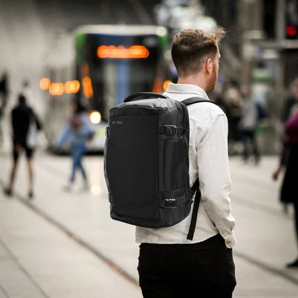 Tech-Protect Travel DatorRyggsäck 20L Defender - Svart