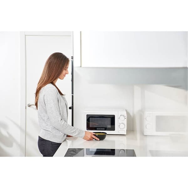 BLACK+DECKER Mikroaaltouuni 20L 700W Valkoinen