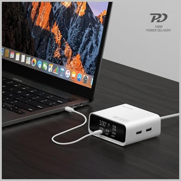 4smarts Ladestation 100W GaN 3xUSB-C 2xUSB-A med Display - Hvid