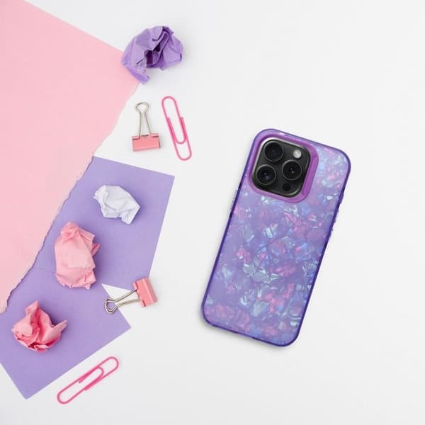 Mobilskal till iPhone 16e Tutti Frutti - Lila