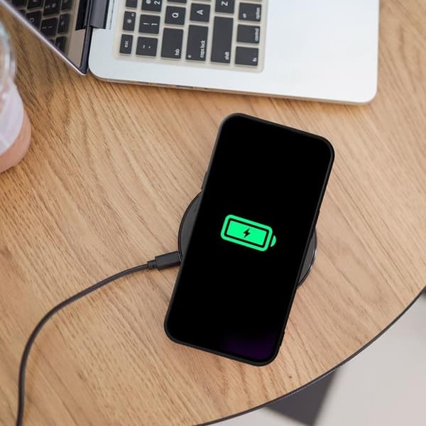 iPhone 16 Pro MagSafe Silikone Telefontaske - Sort