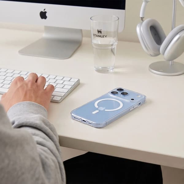Tech-Protect Mobilskal För iPhone 18 Pro/17 Pro Magsafe Flexair - Clear