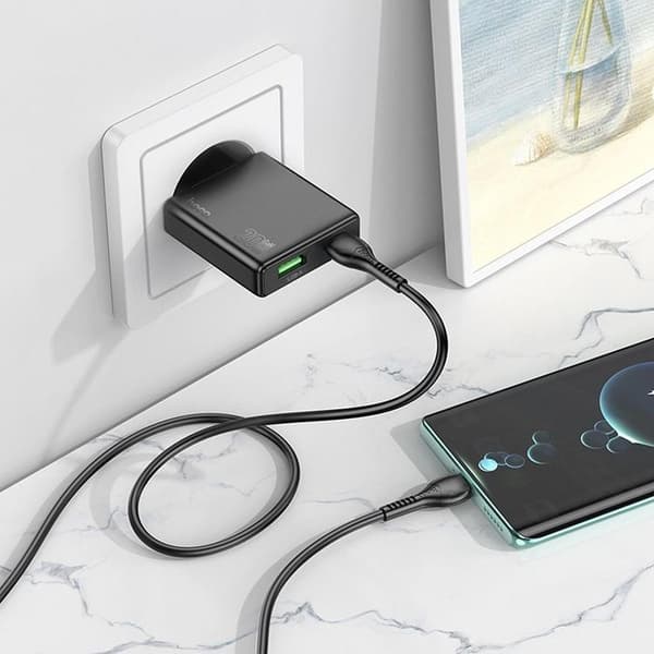 Hoco Hurtigoplader PD 20W USB-A USB-C QC3.0 3A N38 - Sort