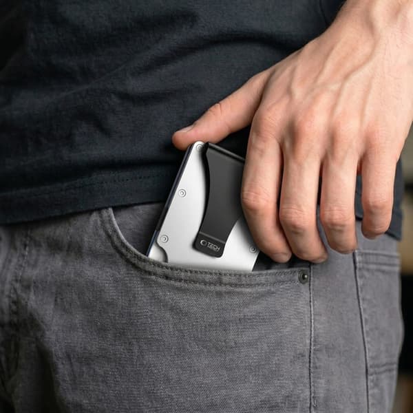 Tech-Protect Korttikotelo Thorn RFID - Steel Silver