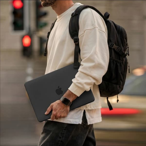 Tech-Protect Kotelo Macbook Pro 16 Soft Shell - Musta