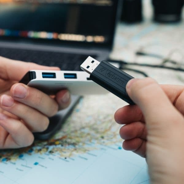 Verbatim Pendrive 64GB USB-A 3.2 PinStripe - Sort