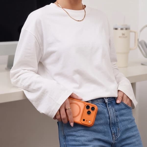Tech-Protect Mobilcover Til iPhone 18 Pro Magsafe Magpeak - Mat Cosmic Orange