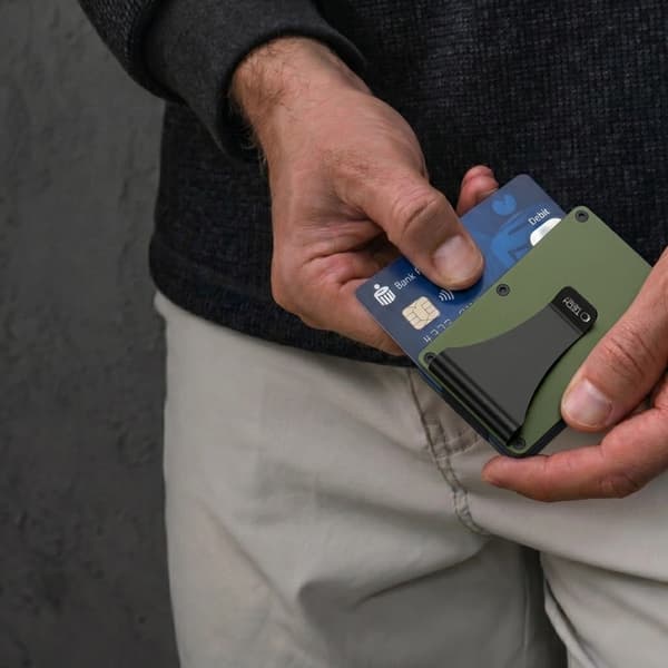 Tech-Protect Kortholder Thorn RFID - Militærgrøn