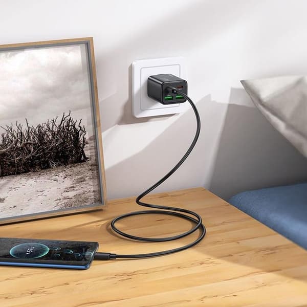 Hoco Hurtigoplader PD 30W 2xUSB-A 2xUSB-C QC3.0 3A med USB-C Kabel N56 - Sort