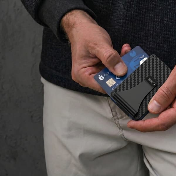 Tech-Protect Korthållare Thorn RFID - Carbon Svart