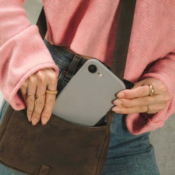 Tech-Protect Telefontaske til iPhone 16e/17e Magsafe Silikone - Stengrå