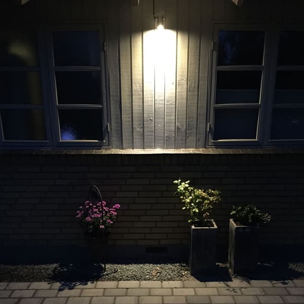 LightsOn Luna Startpaket 2 x Trädgårdsspot Svart