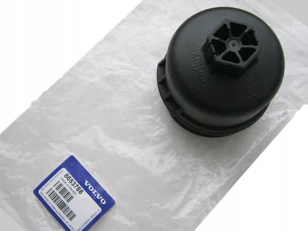 VOLVO C30 C70 hus + oliefilter kpl 2.0D OE 8653788
