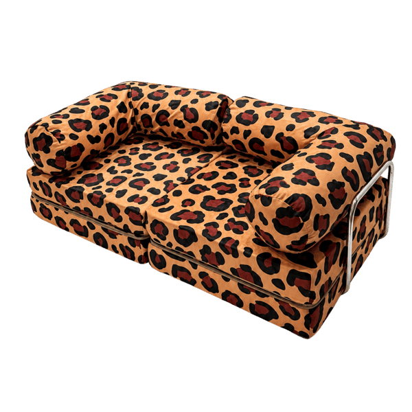 HoneyHug modulär barnsoffa – Leopardmönstrad – Bees & Blooms