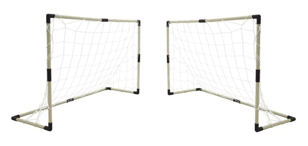 To mål med scoretavle + tilbehør