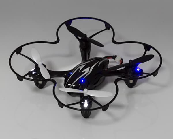 DD34 QUADROCOPTER MED KAMERA SORT OG HVID helikopter