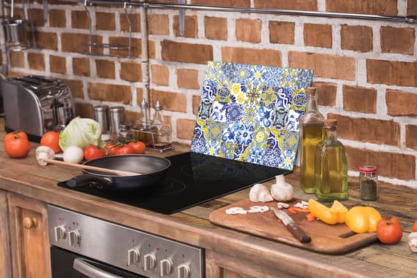 GLAS SKÄRBRÄDA 40x30 MOSAIK