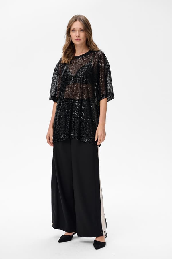 Pia Sort Dame T-shirt Universal