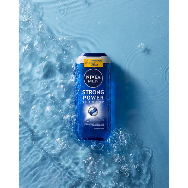 NIVEA MEN STRONG POWER Mild hårshampoo til mænd 250 ml