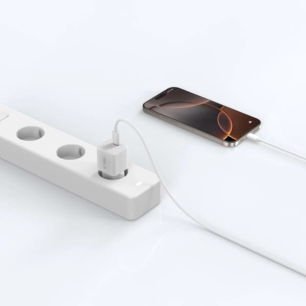 Väggaddare NCM25 USB-C PD 25W - vit