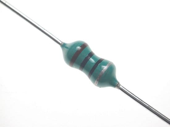 AKSIAL DROPSEL 10 STK./470UH 10% 3X7
