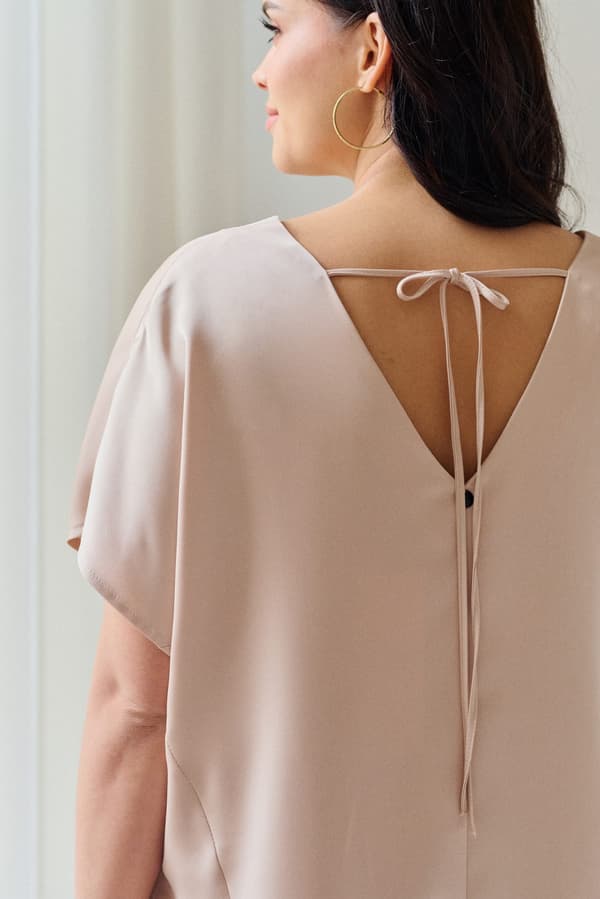 Plus Size Damebluse i Cigar-størrelse Lys Beige Universal
